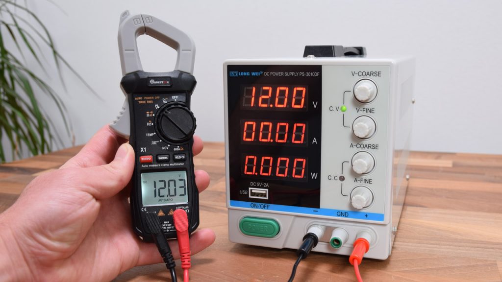 测量直流电源电压